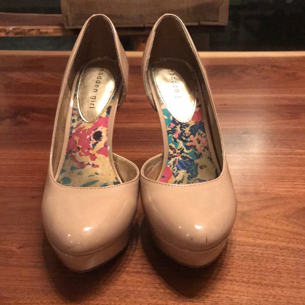 Madden Girl Nude Pump